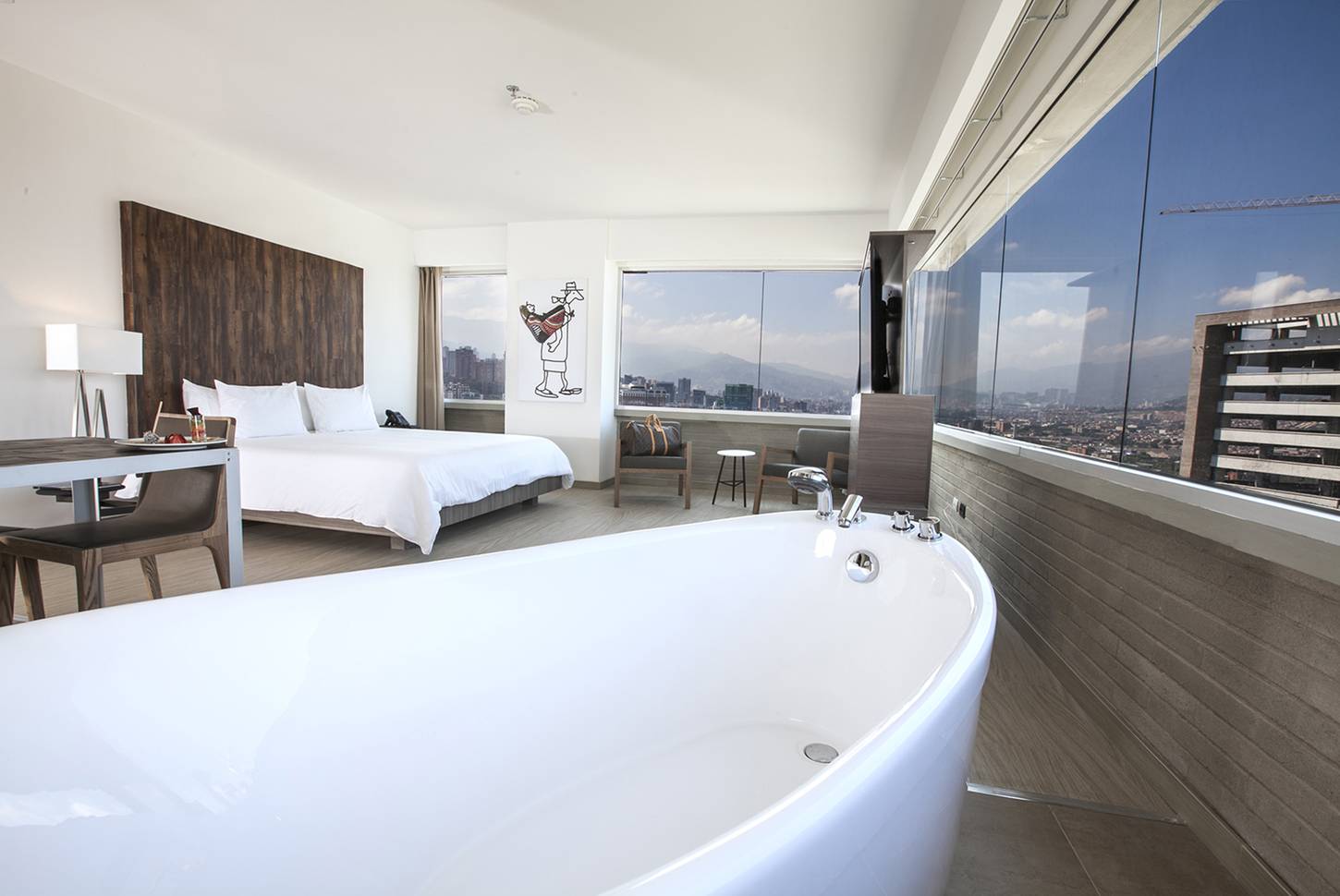 Suites with city view Viaggio Medellín Hotel