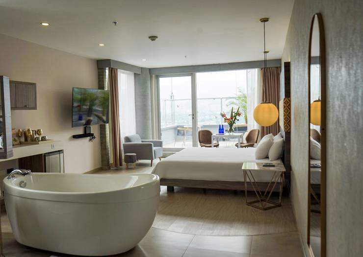 Balcony suite Hotel Viaggio Medellín Grand Select Balcony suite Hotel Viaggio Medellín Grand Select